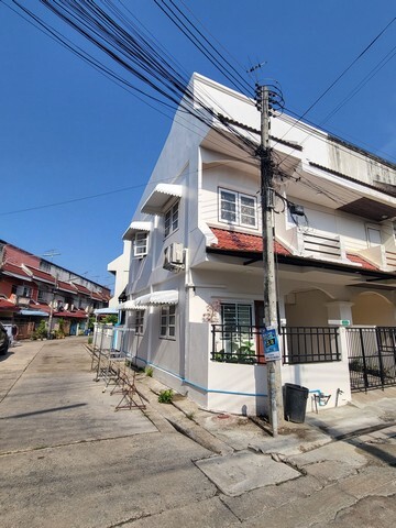 ทาวน์โฮม 2 ชั้น หลังมุม สภาพดี หมู่บ้านแหวนยอด2 ลำลุกกา21 ปทุมธานี