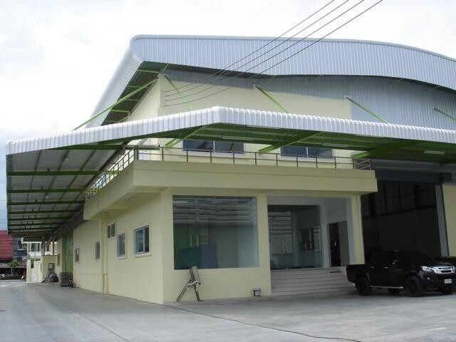ให้เช่าโกดังพื้นที่ใช้สอยรวม 1,000 ตารางเมตร ใกล้สนามบินสุวรรณภูมิ เดินทางสะดวก ย่านลาดกระบัง