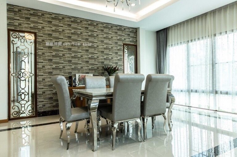 บ้านหรู 3 หลังให้เช่า พร้อมสระว่ายน้ำส่วนตัว 12 bedrooms ย่านพระราม9 ใกล้Seacon Square