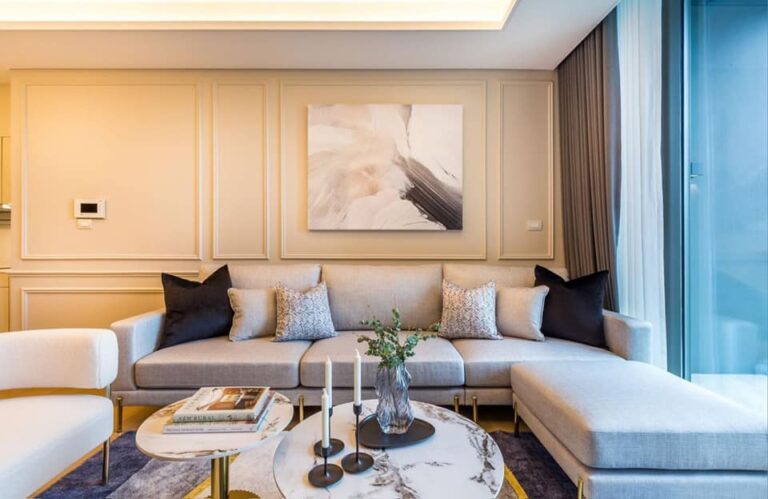 Agent post 
 Super Luxury for rent at Baan Sindhorn  2  bedroom 126 Sqm. Fully-f…
