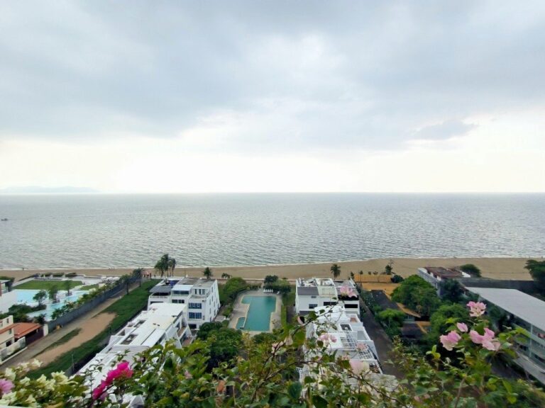 Penthouse For Sale Or Rent In Chomtalay Resort Jomtien

For Sale 12,000,000  Bah…