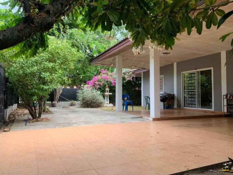 Pet Friendly Single House FOR RENT

Location  Soi.Siam Country Club 

3 bedroom…