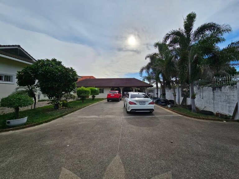 ติดต่อคุณผิงผิง/kk
098 9289879 
089 7149117 

 Pool villa for sale (need renovat…