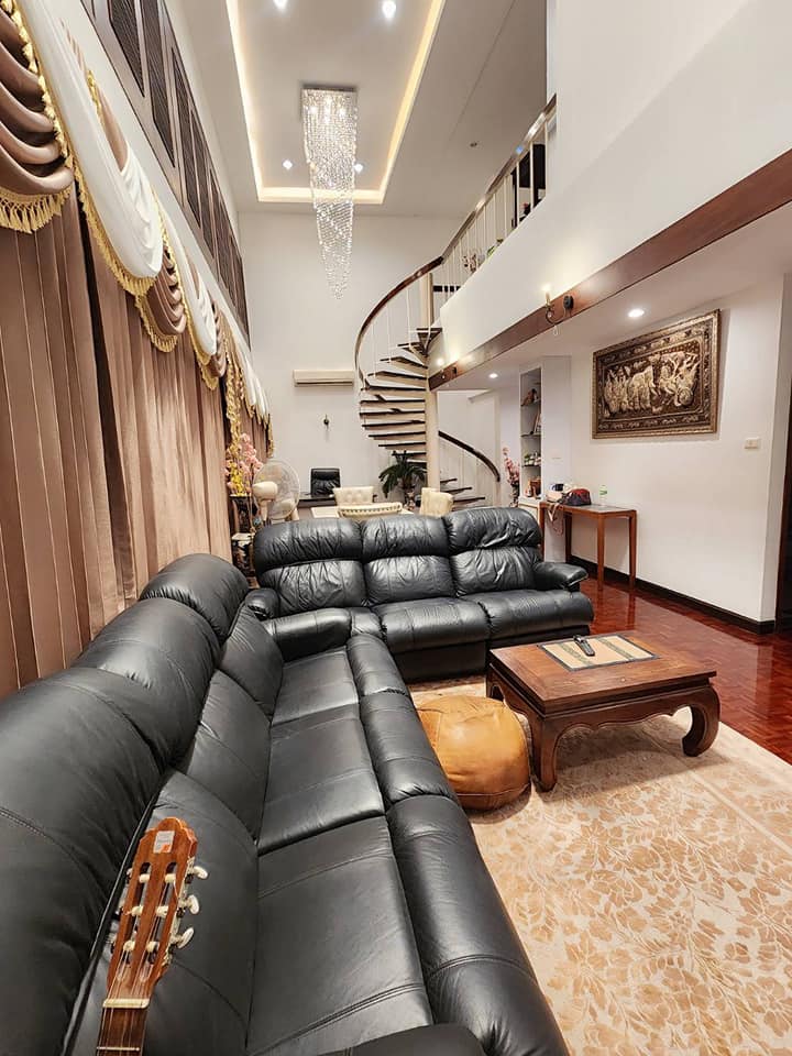 Penthouse Modern Style in
Jomtien , only 100 meters from the sea, next to Copaca…