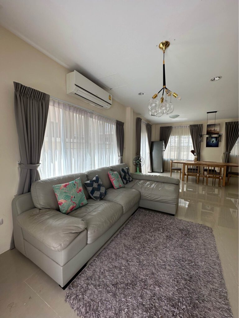 Kathu  3 bedroom  house for rent in kathu  , 10 min drive to Patong .
 10 min fa…