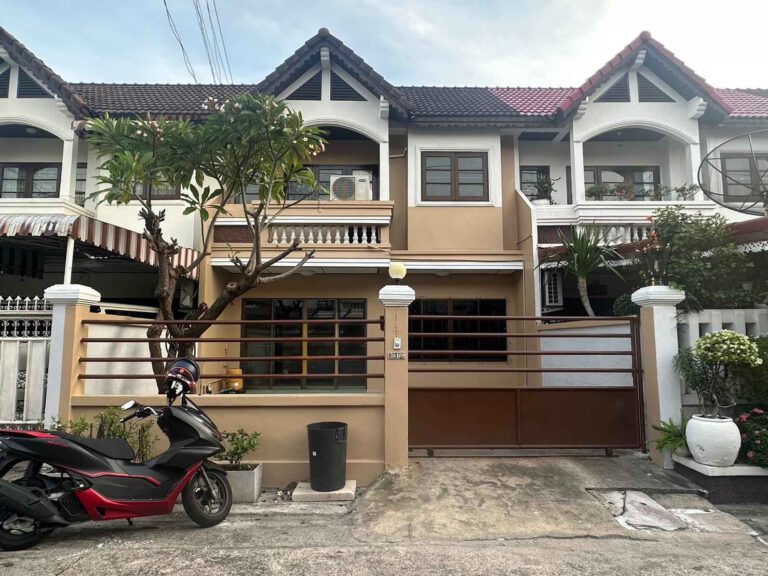 ให้เช่า ทาวน์เฮ้าส์ ลาดพร้าว80-ห้วยขวาง
 ทาวน์เฮ้าส์ 2 ชั้น 3 ห้องนอน 2 ห้องน้ำ …