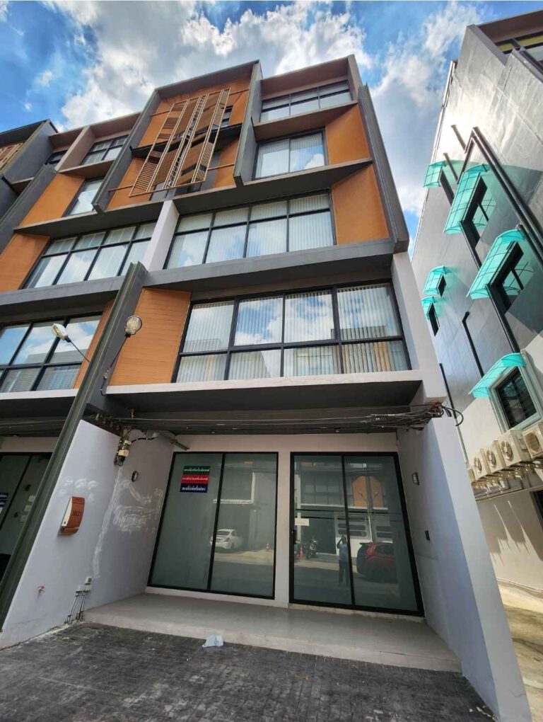 ให้เช่า Home Office ​สไตล์ Modern Loft
โครงการ The pride สุขุมวิท​ 77 อ่อนนุช​
เ…