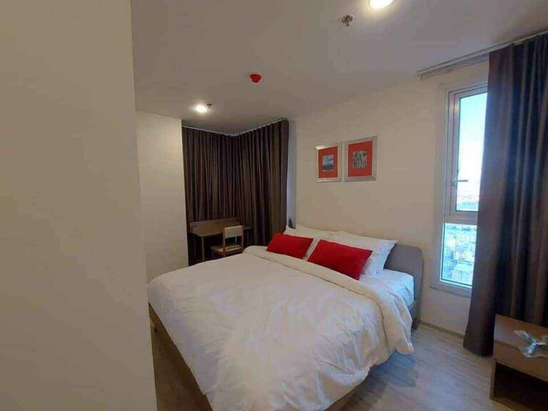 Condo for rent XT-Huay Kwang
      Price 29,000baht/month
  2 bedrooms, 2 bathro…