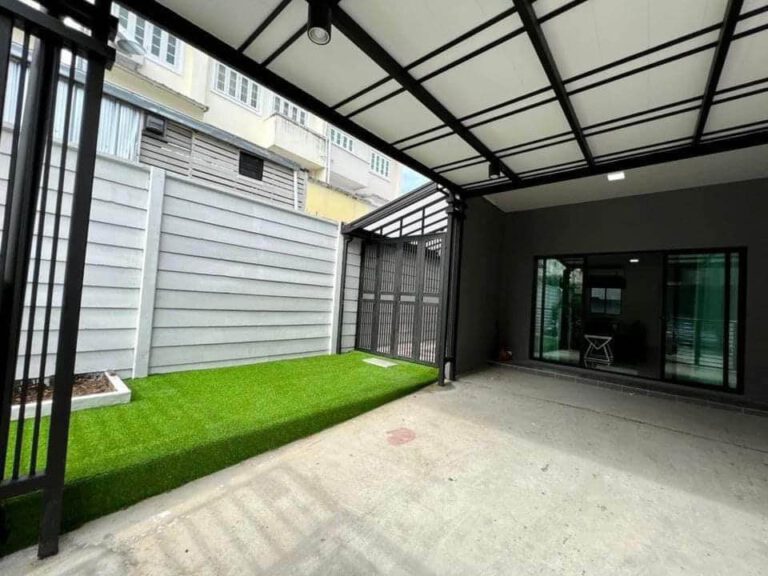 THE CONNECT UP3 LADPRAO 

126 / 3 beds 3 baths / 32 Sq.w. **50,000** Beautiful …