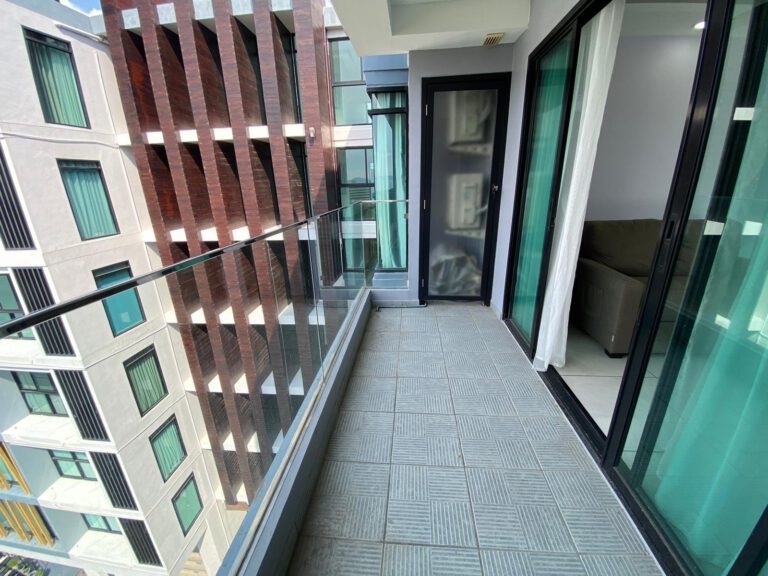 Discount 100k from 2.3 MB to 2.2 MB Only !!! Urgent Sale
1Bedroom 1Bathroom Siam…
