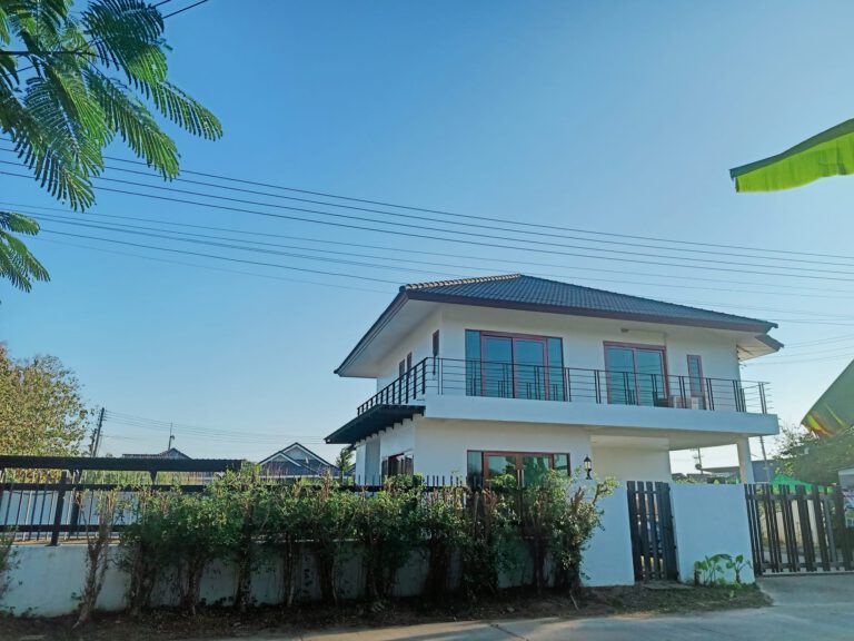 For Sale: 4.5 million baht. 
 home on a large corner plot of 125 wah 4 bedroom 4…