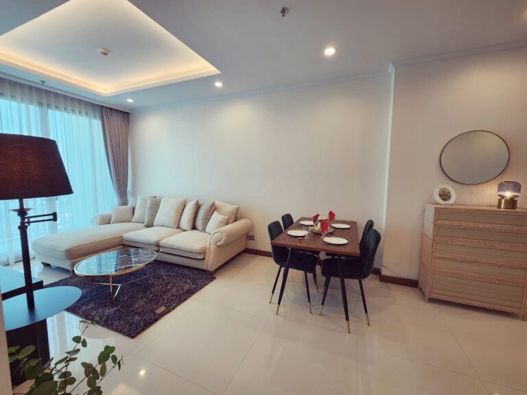 Condo for rent Supalai Oriental Sukhumvit 39 
  2 bedroom 2 bathroom 
  Size 85 …