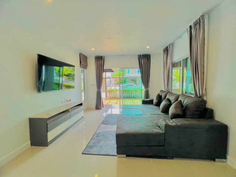 Kohkeaw
 House for rent, @ Saransiri    Rent 75,000 baht per month
   1 year Con…