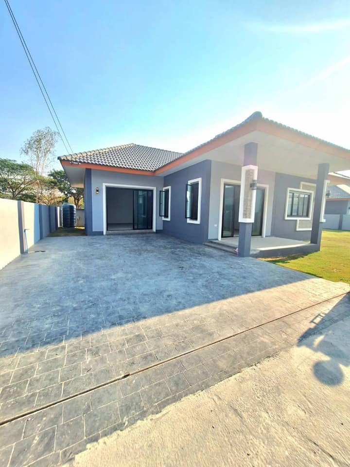 ขายบ้านเดี่ยว#สร้างใหม่#หลังใหญ่ ราคา 3,990,000 บาท พิกัด ซอยห้วยใหญ่  พื้นที่ 1…