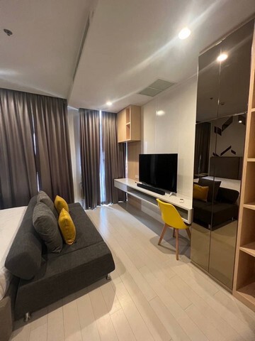 >>Condo For Rent “Noble Ploenchit” — 1 Bedroom 45 Sq.m. 32,000 Baht — Next to BTS Ploenchit with private elevator for every unit!!