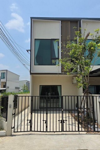 RA4 Rent เช่า ทาวน์เฮ้าส์ หลังมุม หมู่บ้าน Altitude kraf บางนา กม 5 ใกล้ เมกาบางนา