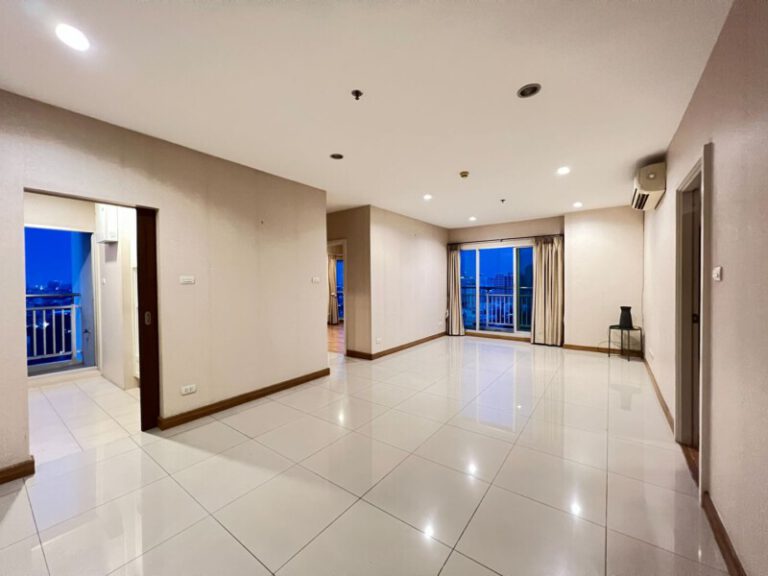 >> Condo Ivy River for Rent : 2 Bed ” 21,000 Bath/Month ” 110 sq m. — Luxury condo ready to move in, Next to the Chao Phraya River —