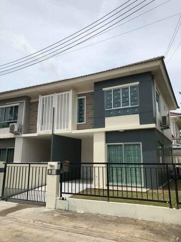 For Rent : Thalang, 2 storey twin house with garden, 3 bedrooms 2 bathrooms