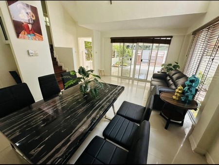 FOR RENT SINGLE HOUSE 5 Bedrooms near Emporium , Terminal21Asok