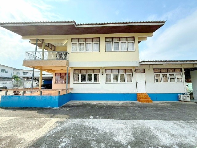 203872pic1