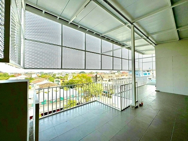 u49-224942pic1